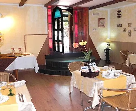 Bed & Breakfast Menen 3*